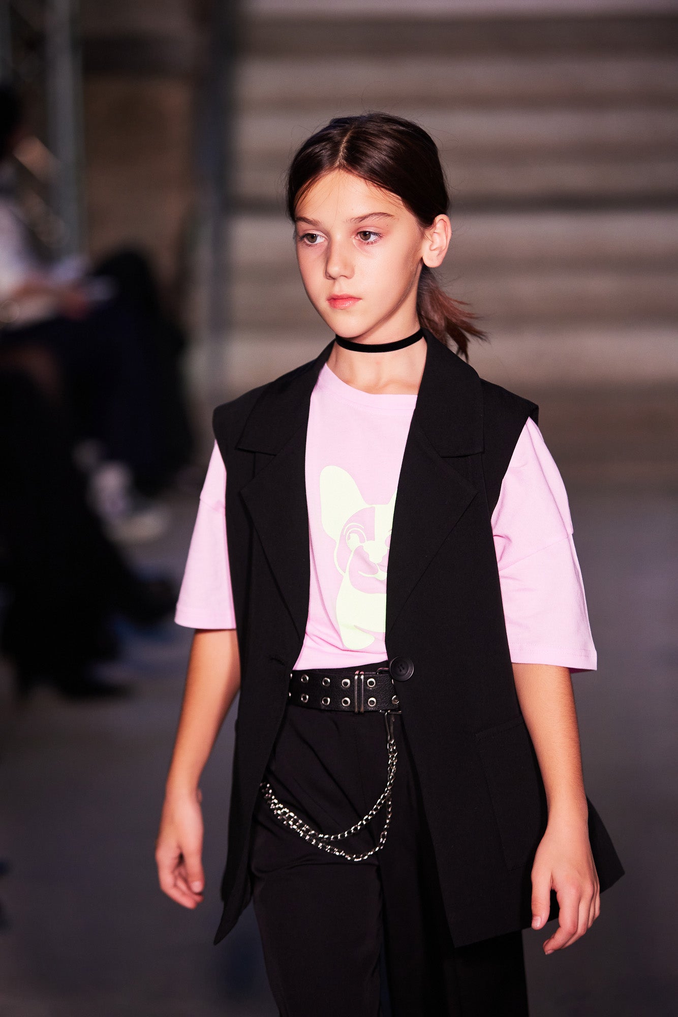 T-shirt with a reflective neon dog print - rosy, green - Lemoni Boutique