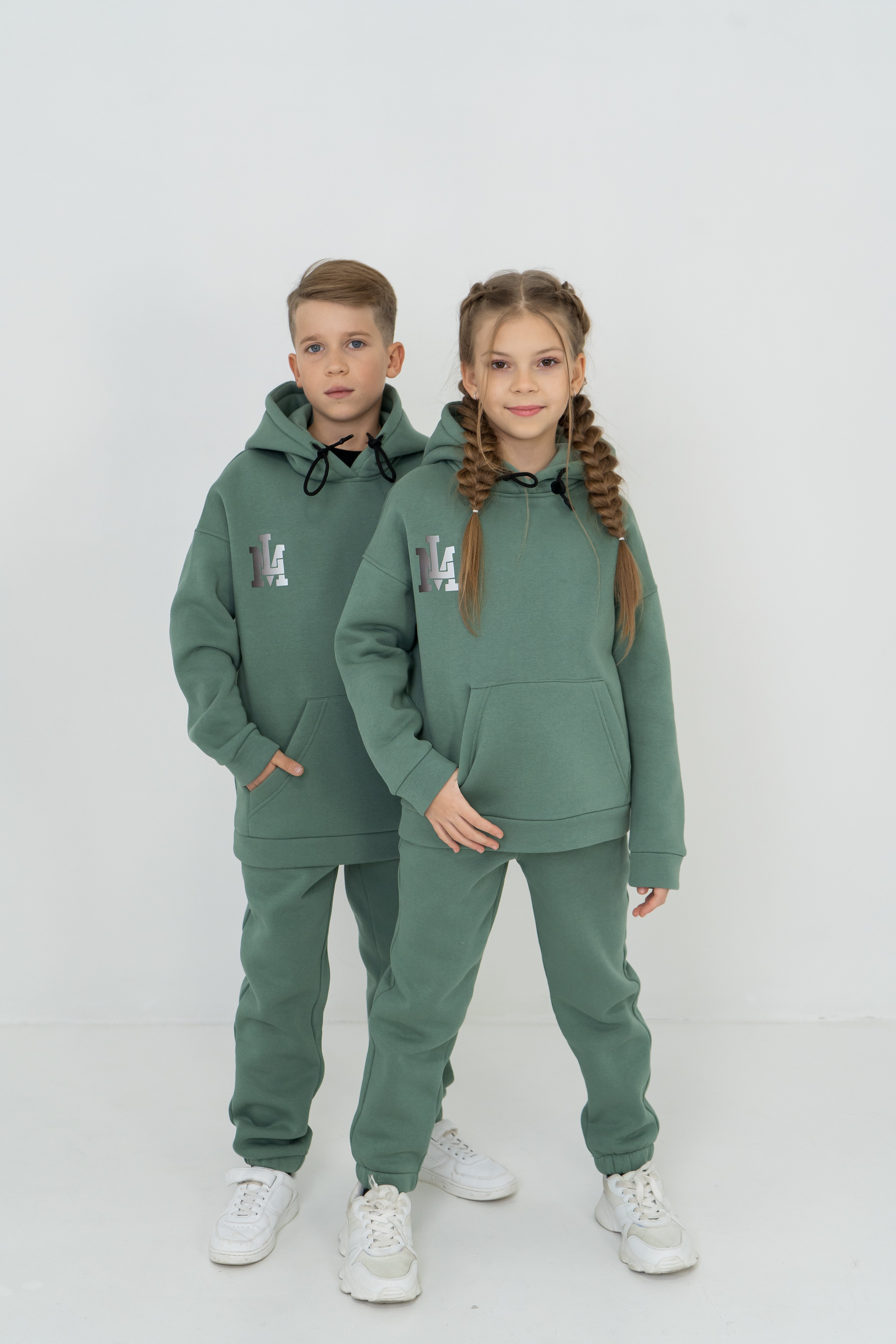 Warm Fleece unisex Joggers – Comfort and Style for Cold Days- olive green - Lemoni Boutique