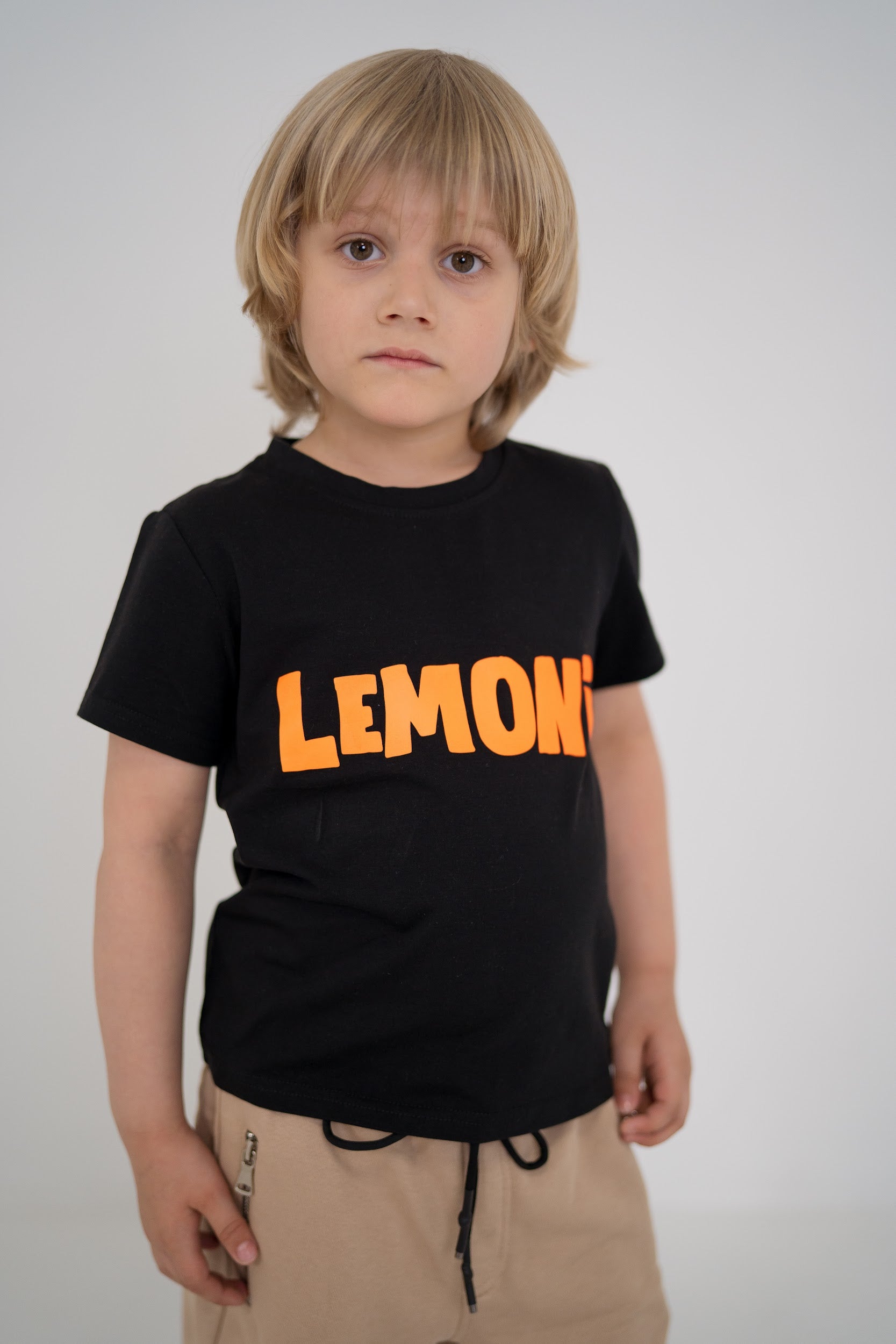 Unisex Classic Black T-Shirt LEMONI