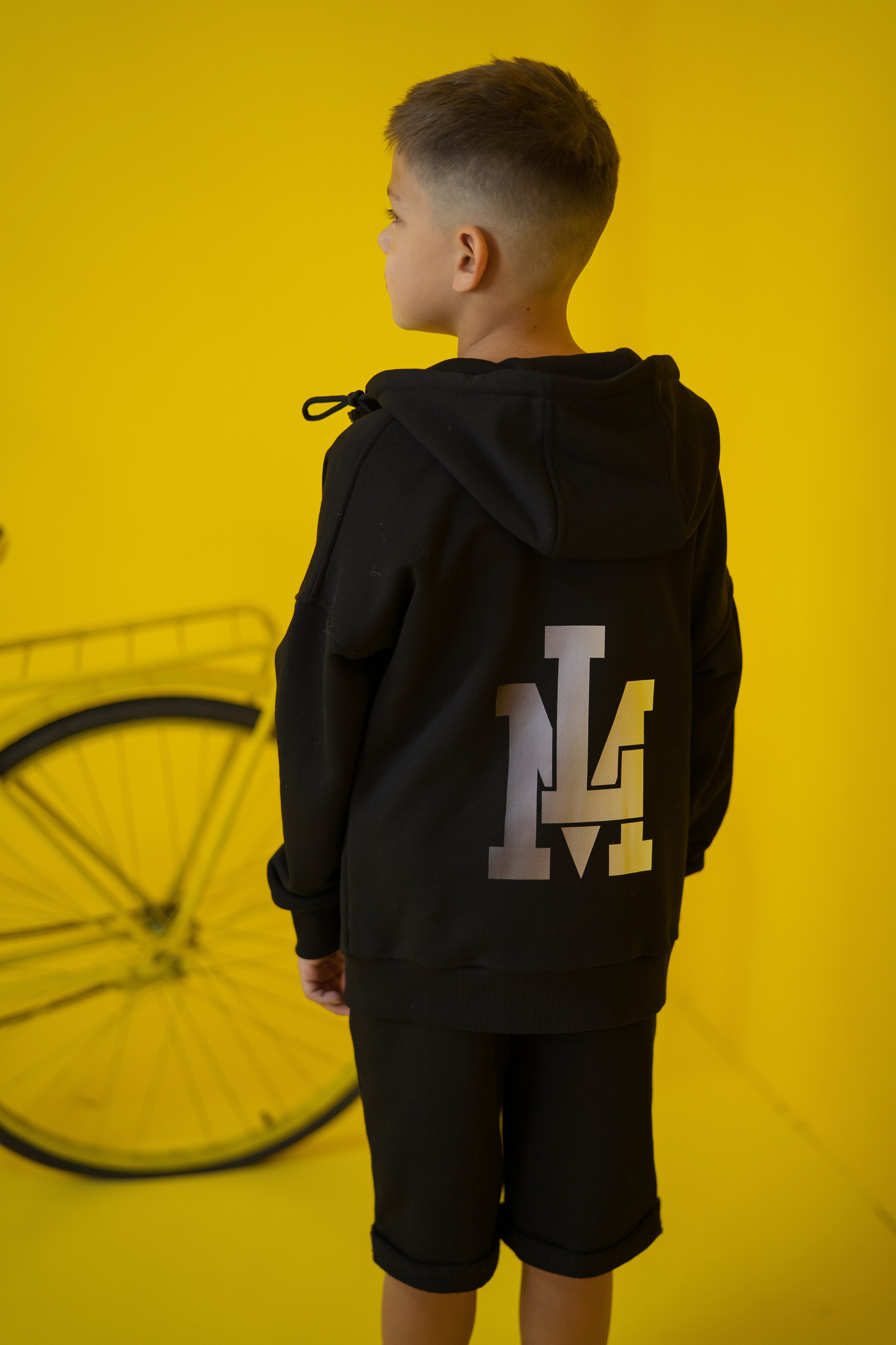 Longline zip-up hoodie with print for girls and boys - black - Lemoni Boutique