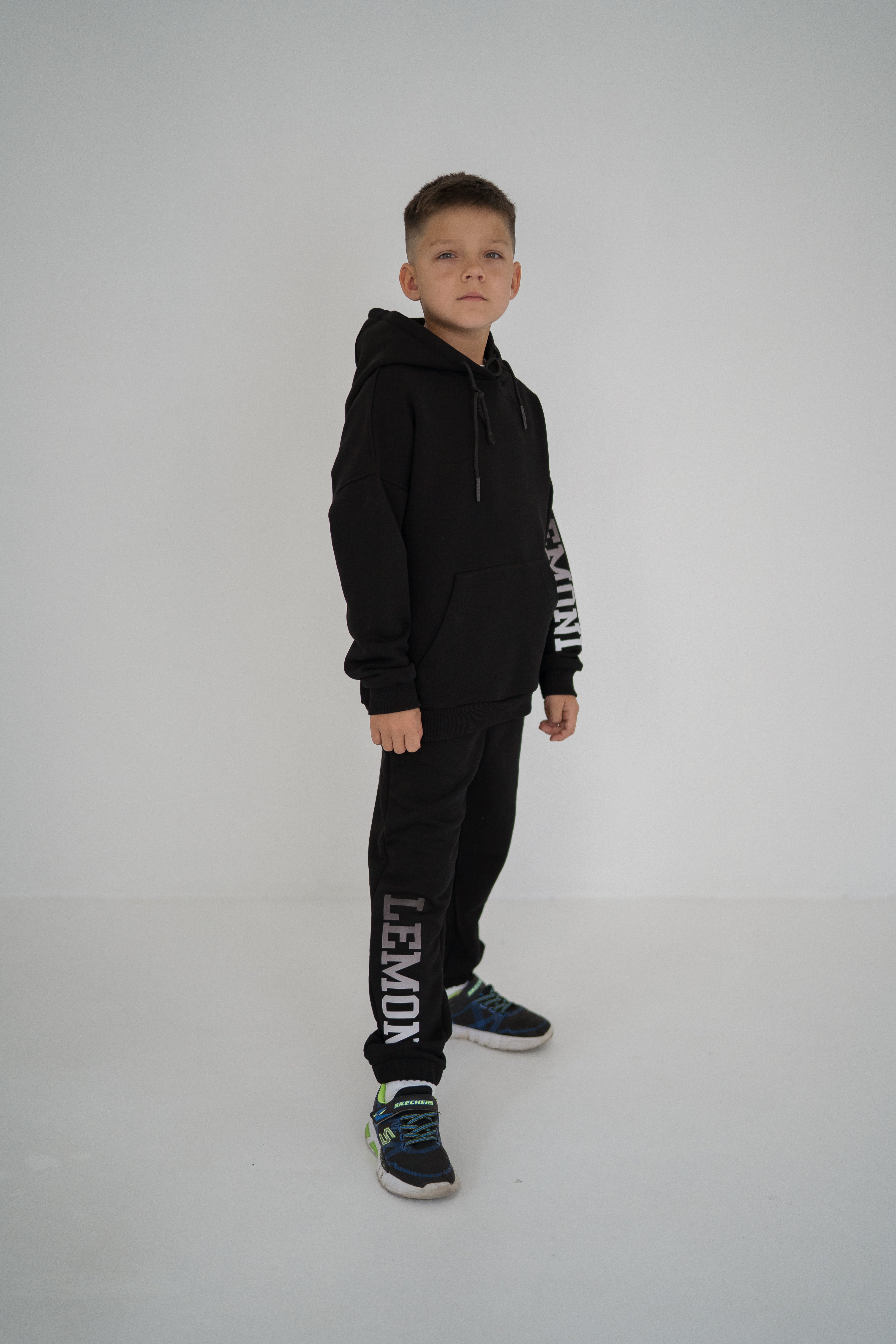 Pants unisex with logo print - black - Lemoni Boutique