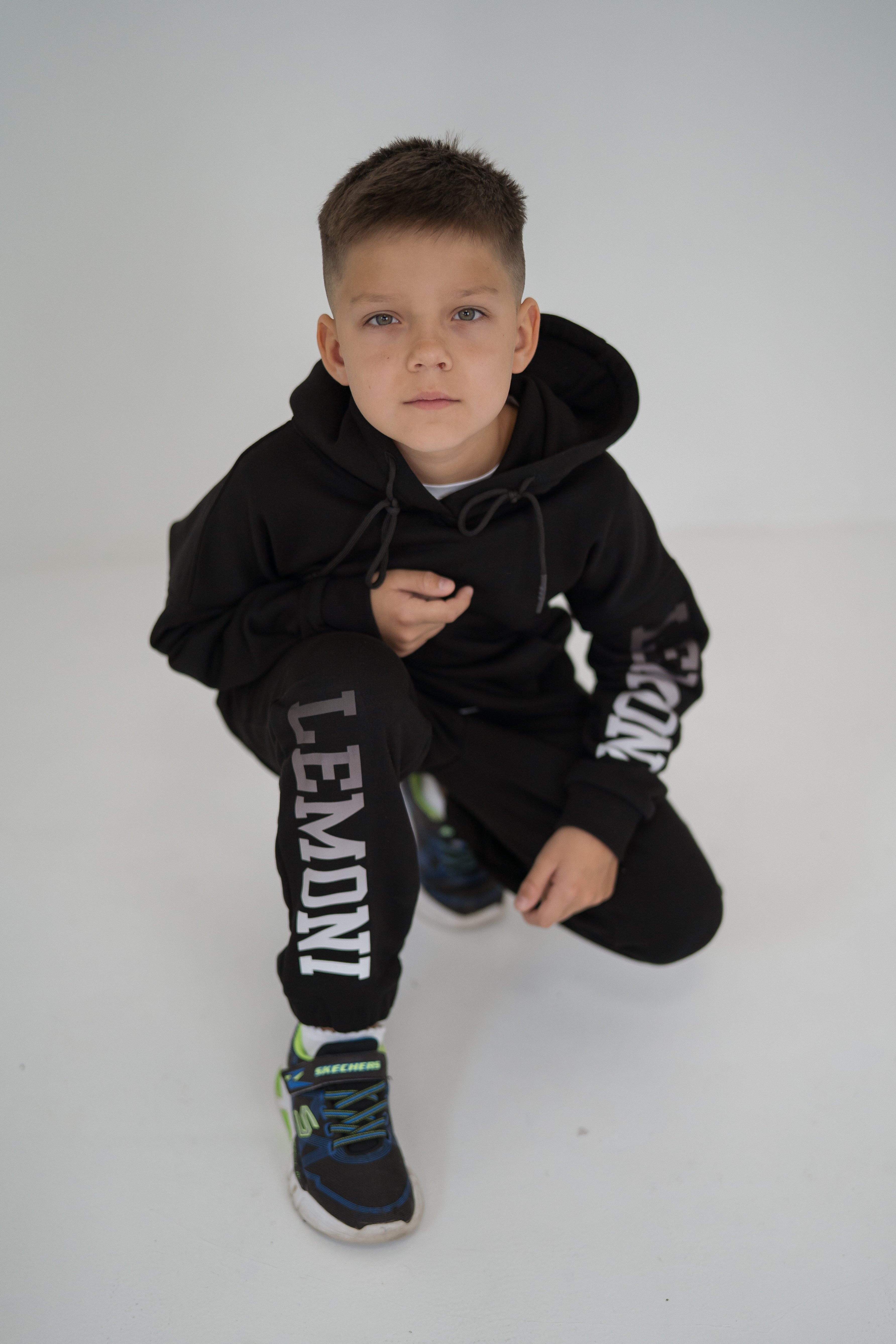 Pants unisex with logo print - black - Lemoni Boutique