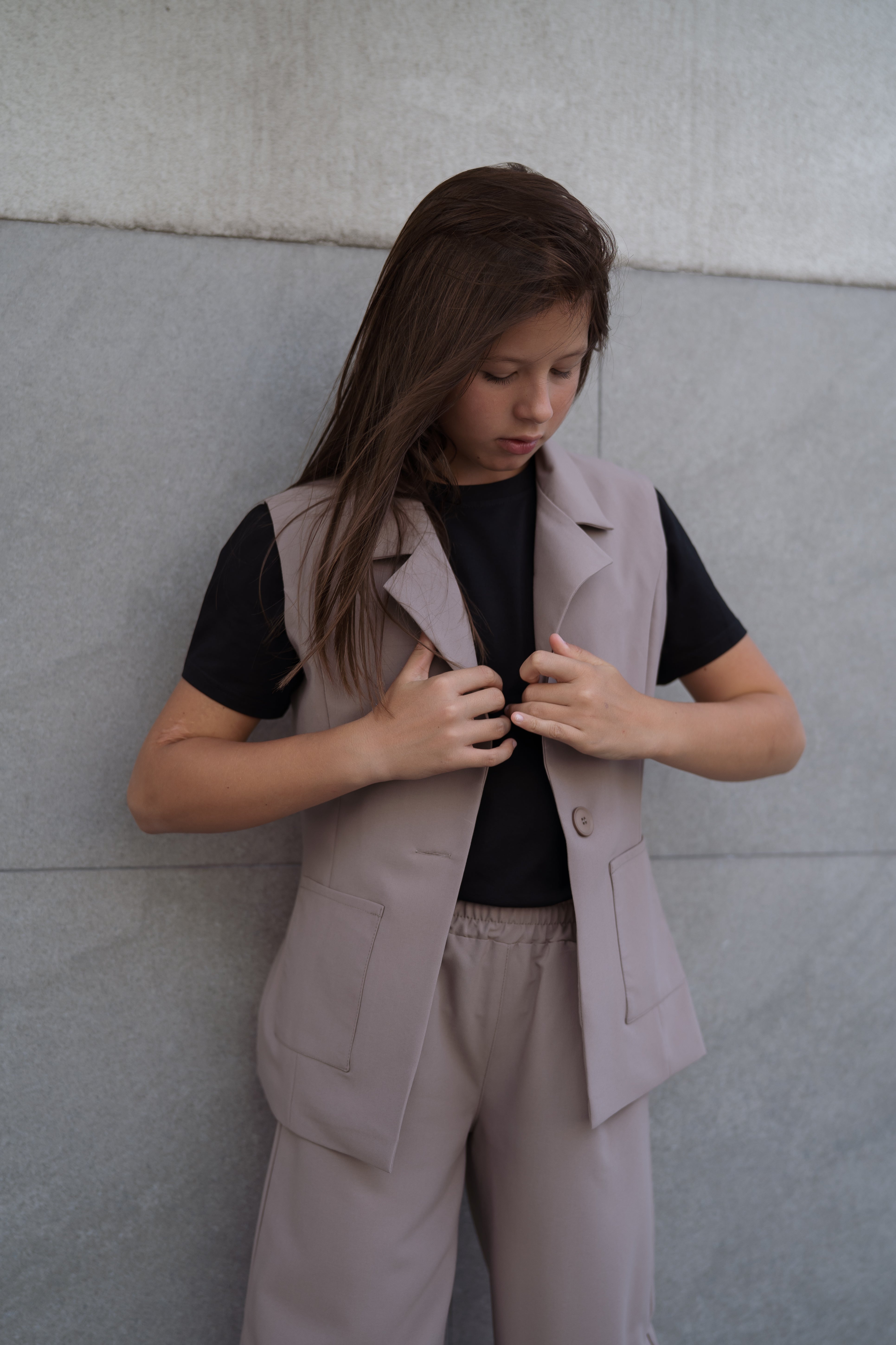 Classic vest for girls - beige - Lemoni Boutique