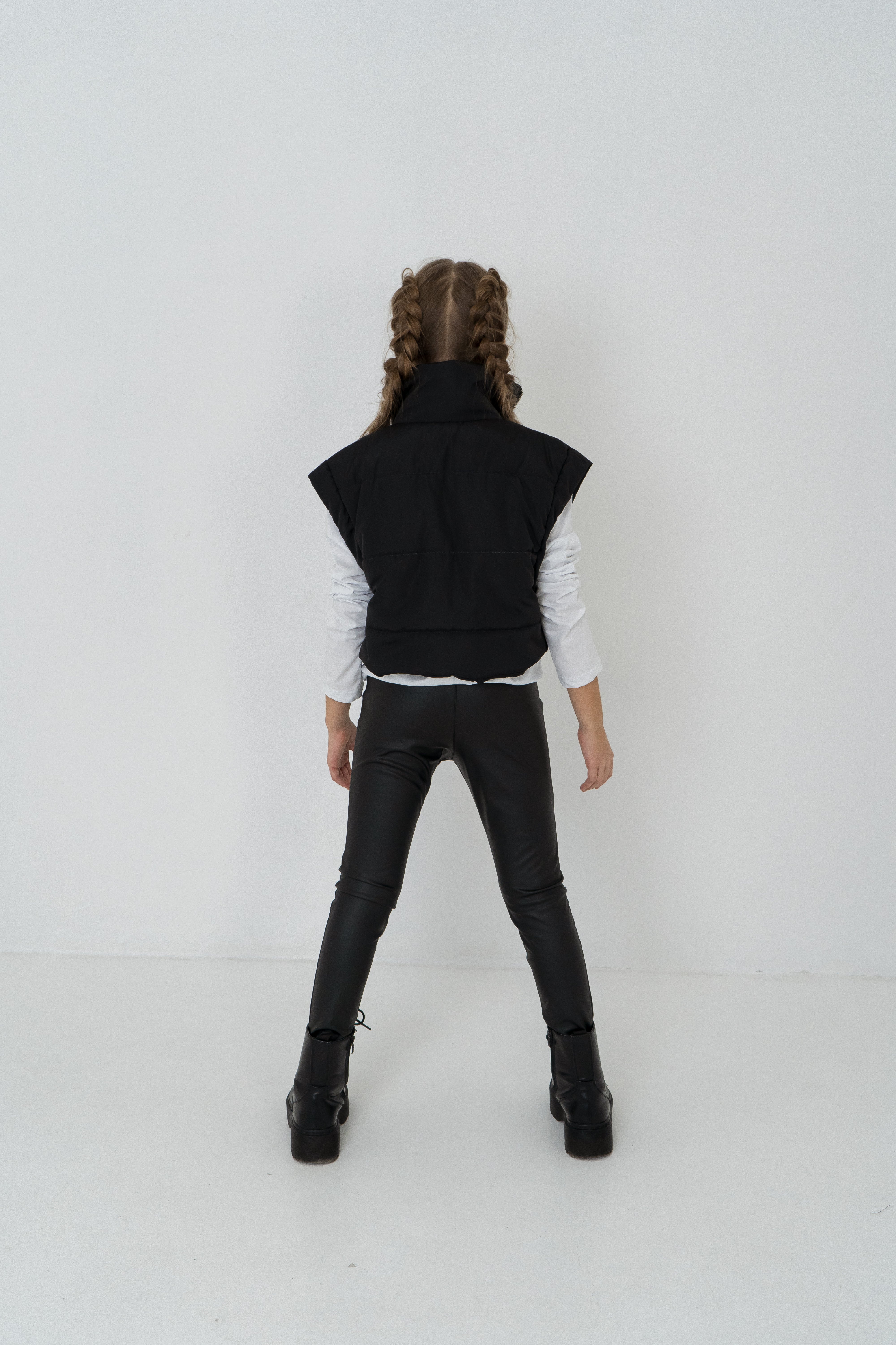 Girls´ mid-season black vest / faux leather leggings - Lemoni Boutique