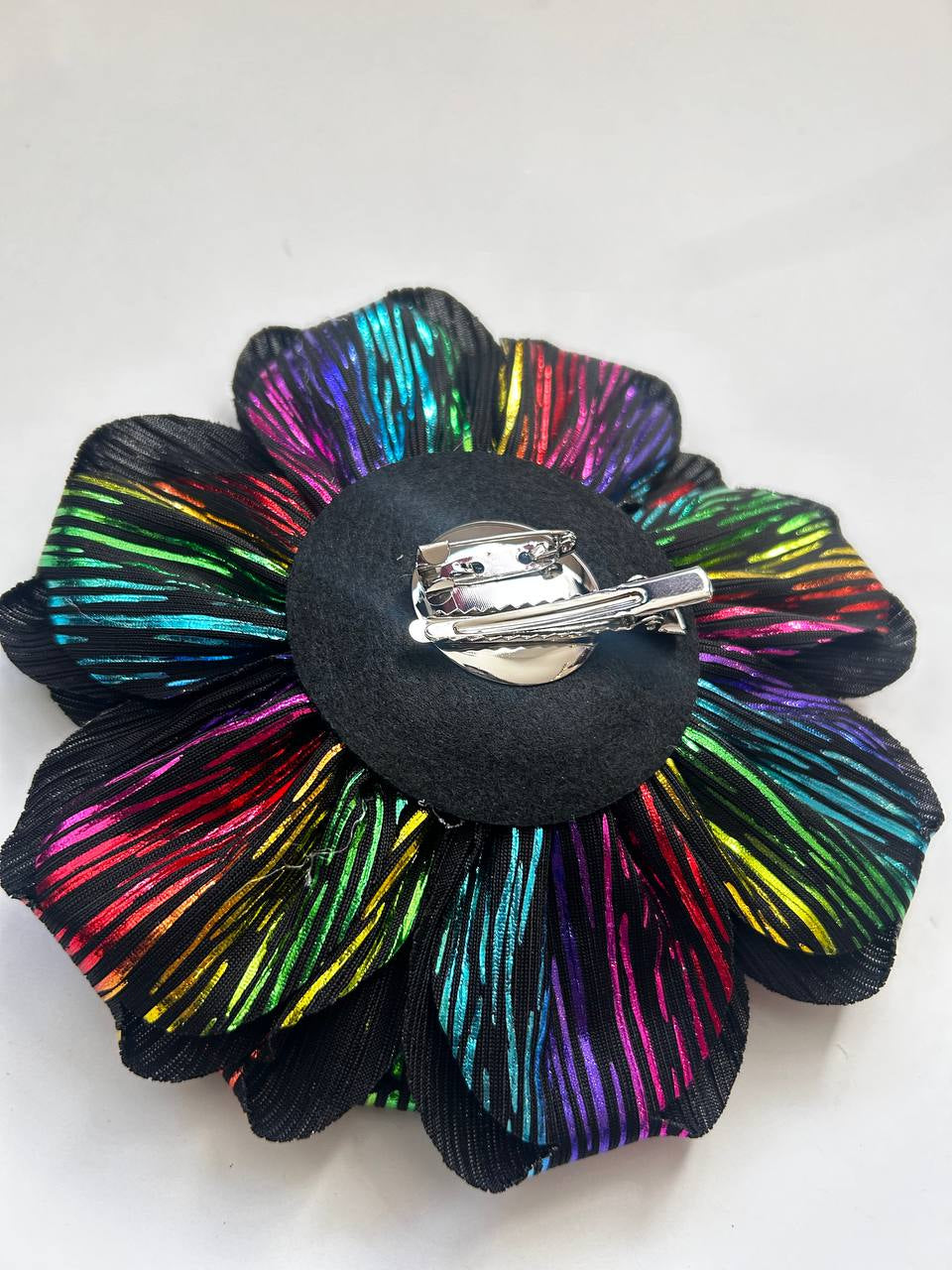 Flower Brooch-Hairpin 2-in-1 Accessory for Clothing and Hair - Lemoni Boutique
